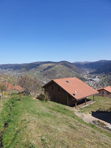 Chalet 120m2, tout équipé, à 900m d'altitude.