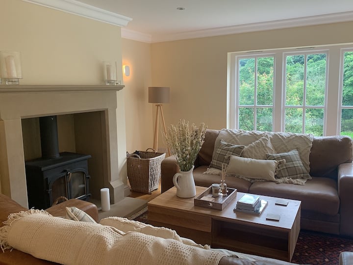 Large Luxury Home With Stunning Peak District View - Bakewell