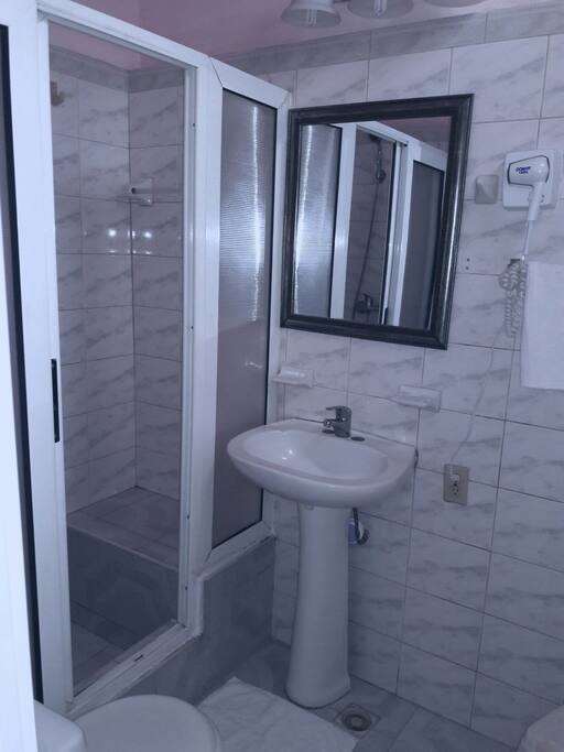 Baño de Hab 1