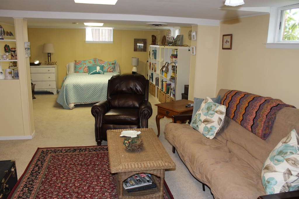Your private studio on Maple Lake!