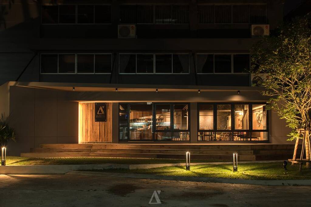 A'hostel Bangkok Building at Night01