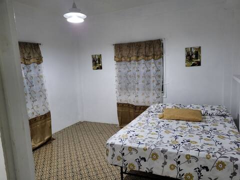 Spacious 1 bedroom rustic private suite