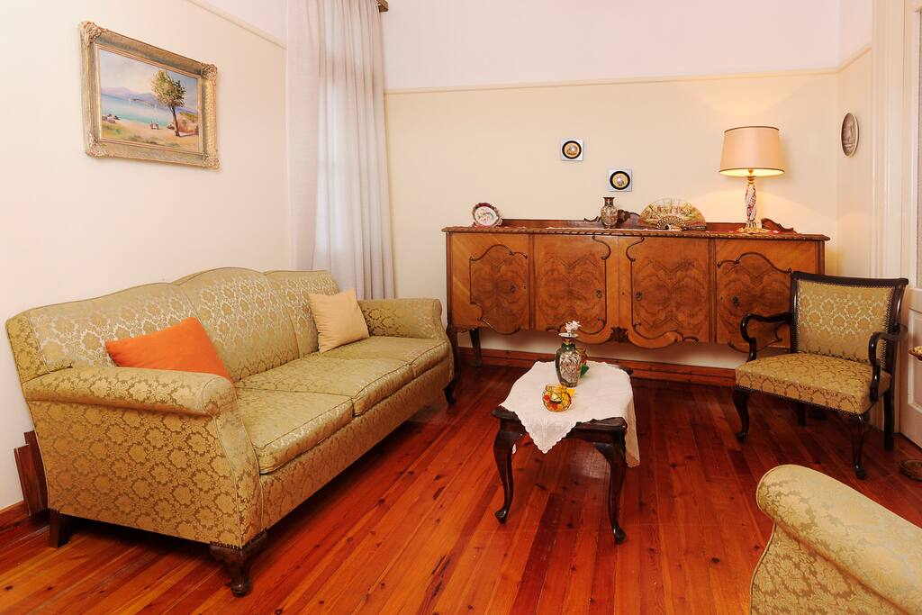 Relaxing in one of the living rooms - comfortably in another era