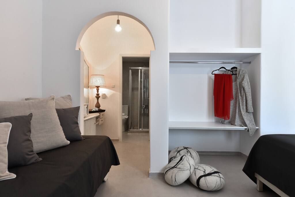 Triple Room With 1 Double Bed & 1 single or 3 Singles