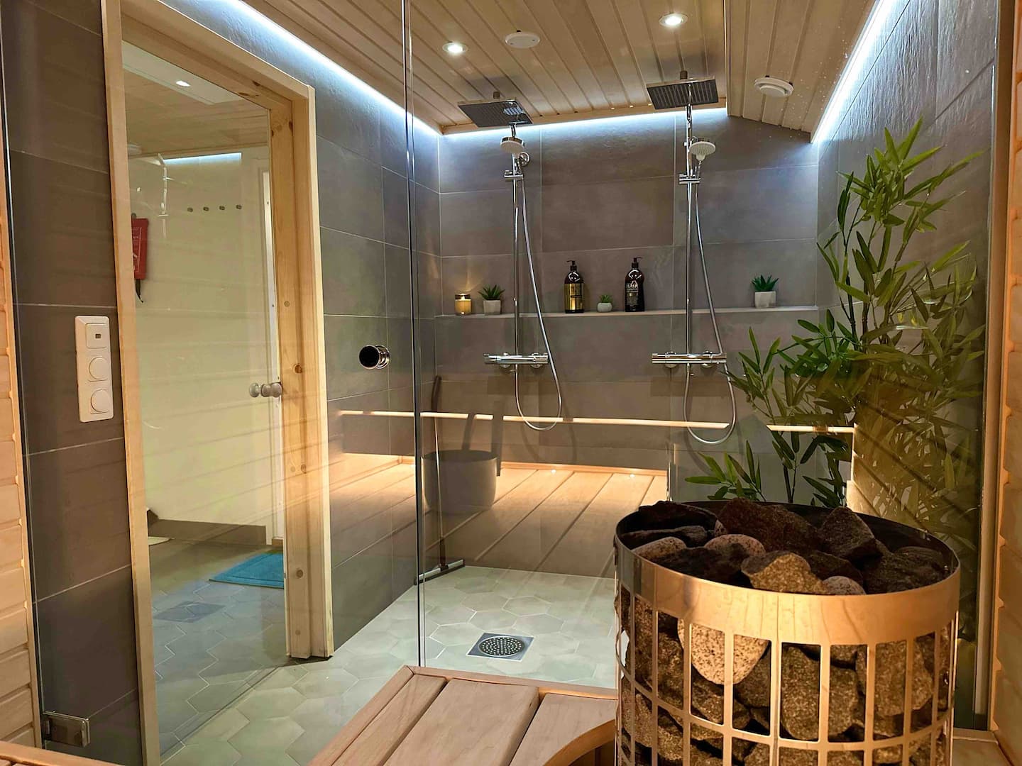 🌸 King's Garden Suite, Sauna & Terrace 🌸 2