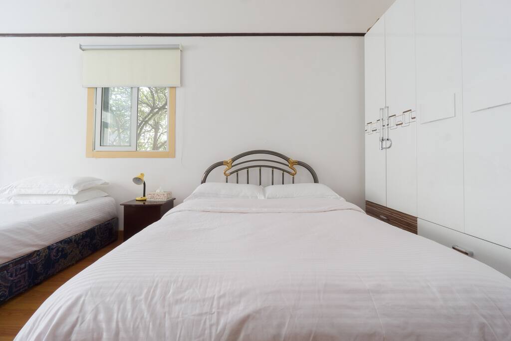 Queen size bed