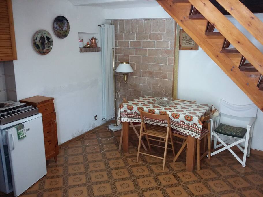 Cucina pranzo al livello inferiore