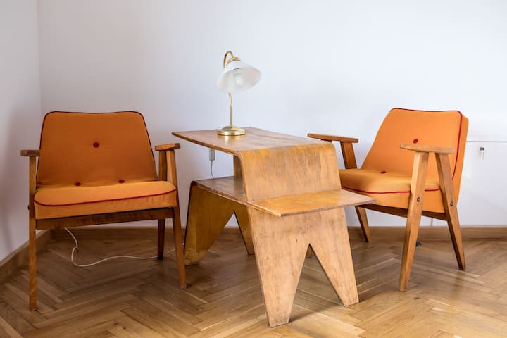 全新复古家具， 366把躺椅。复古装修家具