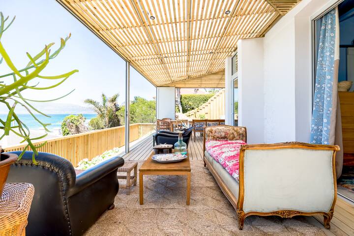 Bungalow with spectacular views. gallery image 4