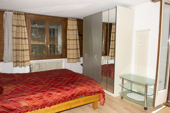 главна соба со кревет