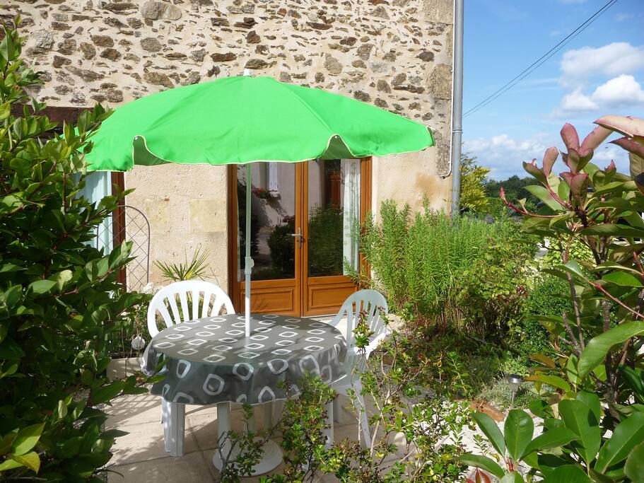Patio with mature planting.
