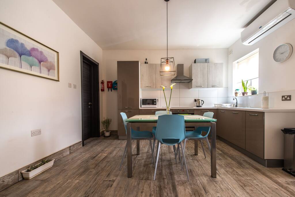 Fully equipped kitchen