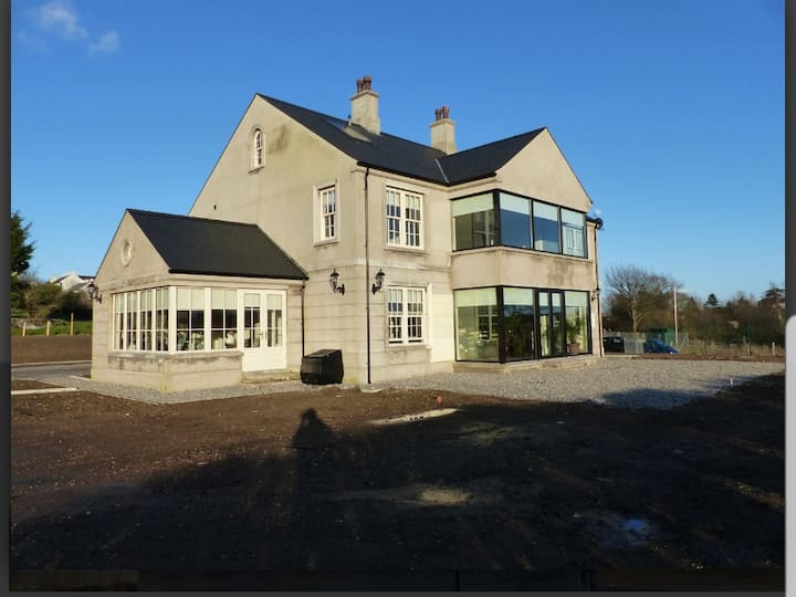 Charlemont Manor Houses for Rent in Moy, Northern Ireland, United