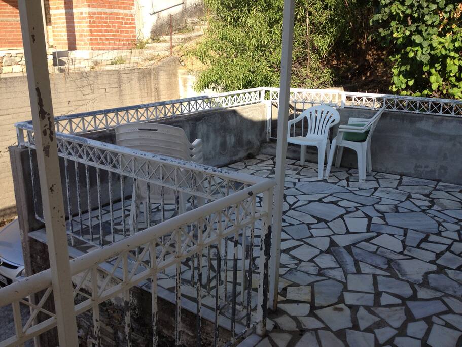2nd balcony.