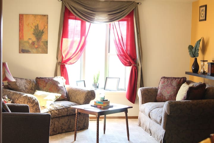 Townhome near PPG Arena and Downtown Pittsburgh