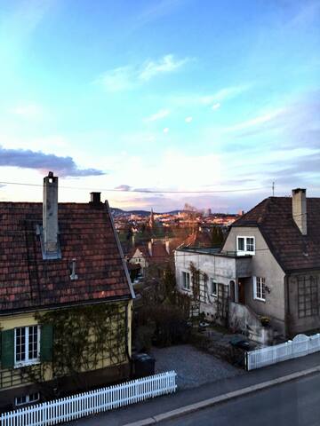 Beautiful and quiet location yet central. gallery image 2