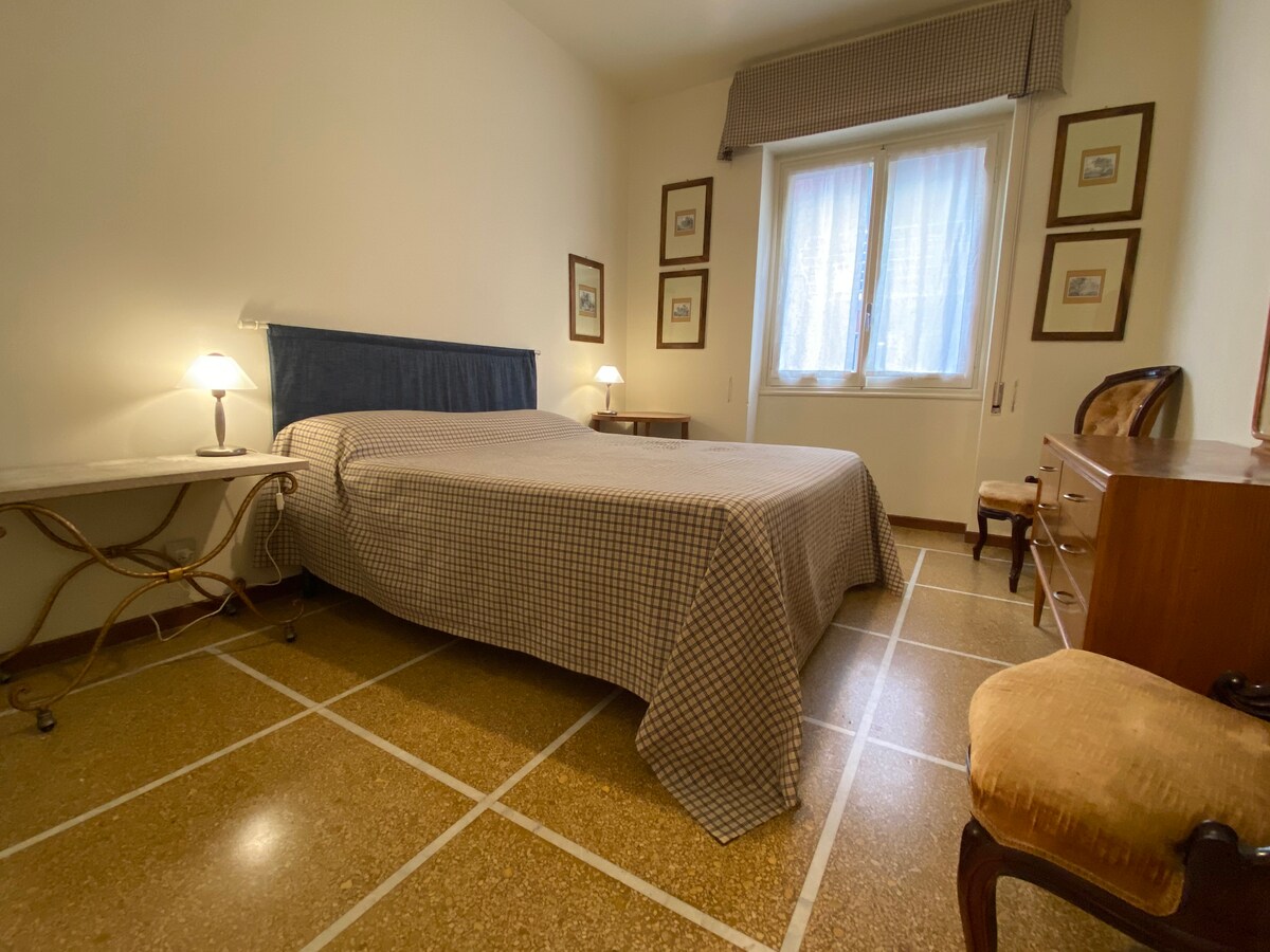 Dhomë gjumi kryesore 