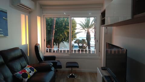 Top Airbnb: 1 sea line in sitges en Sitges