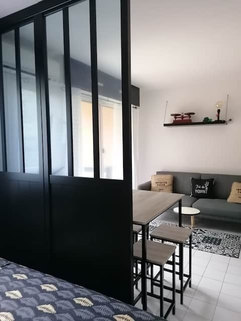 Top Airbnb: saint raphael studio 3* pool in Saint Raphaël