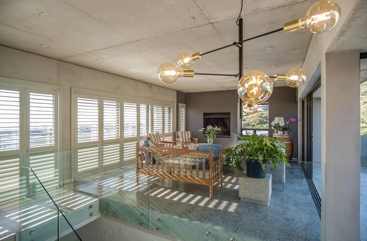 Luxury Family Home with views of Table Mountain gallery image 4