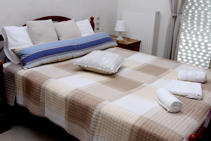 Chumba cha kulala chenye vitanda viwili