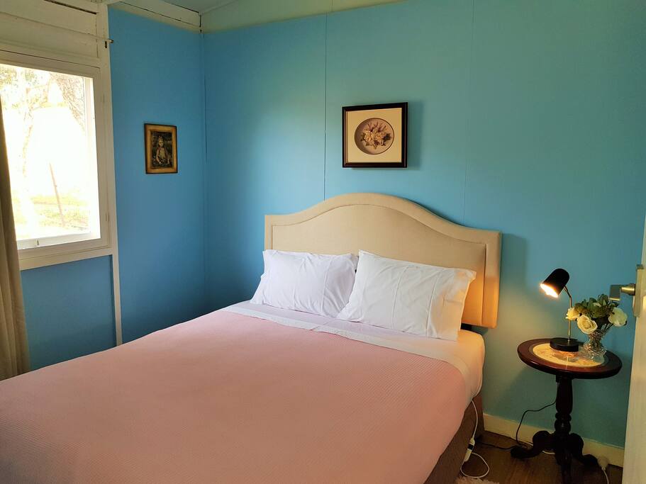 Queen Bedroom