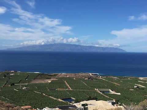 Top performing Airbnb: Oceanview apartment in Guía De Isora