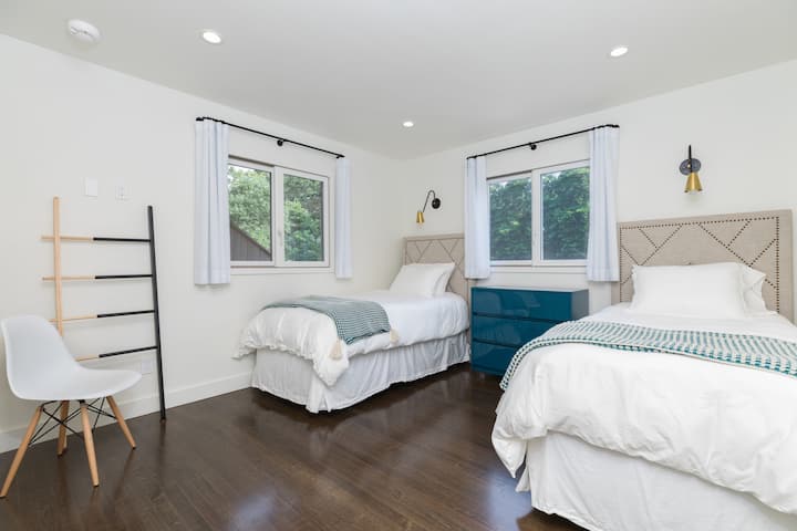 卧室1-为两张单人床