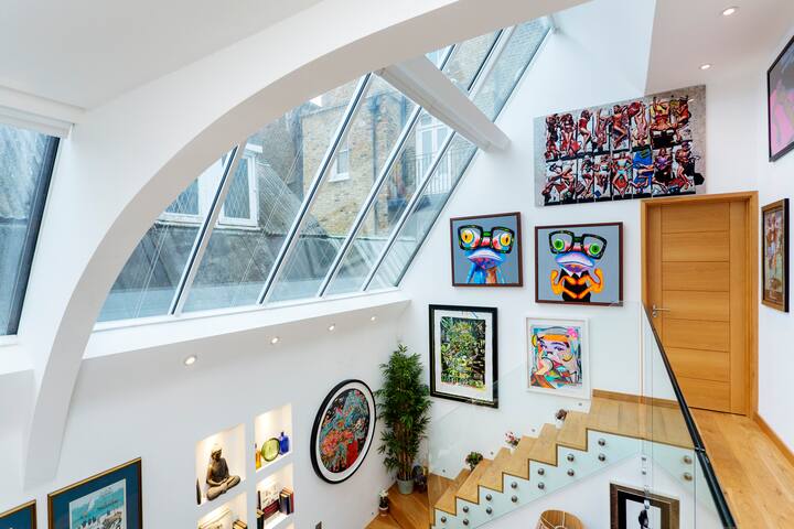Unique and refurbished artists house in Chelsea gallery image 5