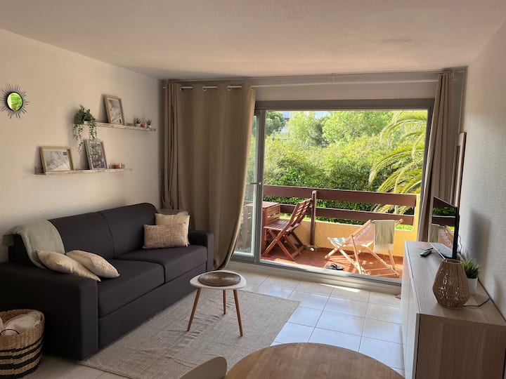 غرفة المعيشة