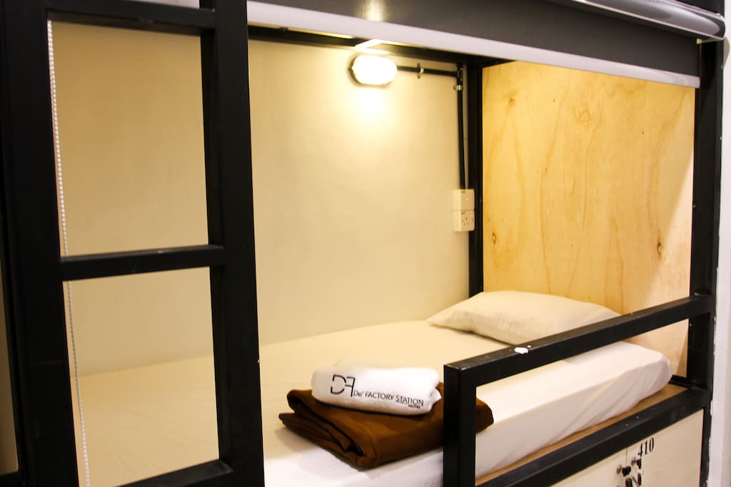 Single Bed Side Entry