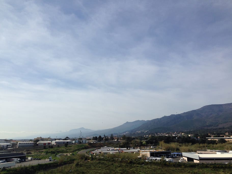 vue dégagée du coin jour vers la plaine bastiaise