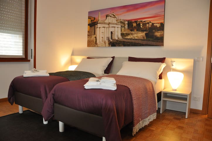 CityWalls Guest House Room 3