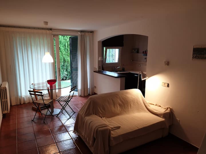 Acogedor Apartamento Con Acceso A Jardín - Tamariu