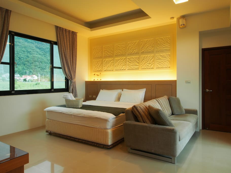 Bed & Sofa