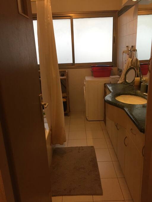 big bathroom & Shower