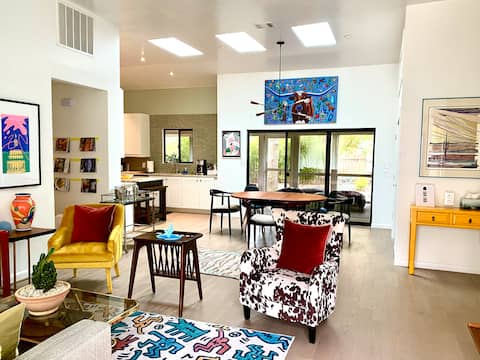 Successful Airbnb property: Modern Bungalow W/ Heated Pool in SoCo in St. Edwards