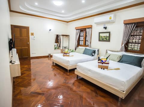 Townhouse near Old City. Free Airport Pickup