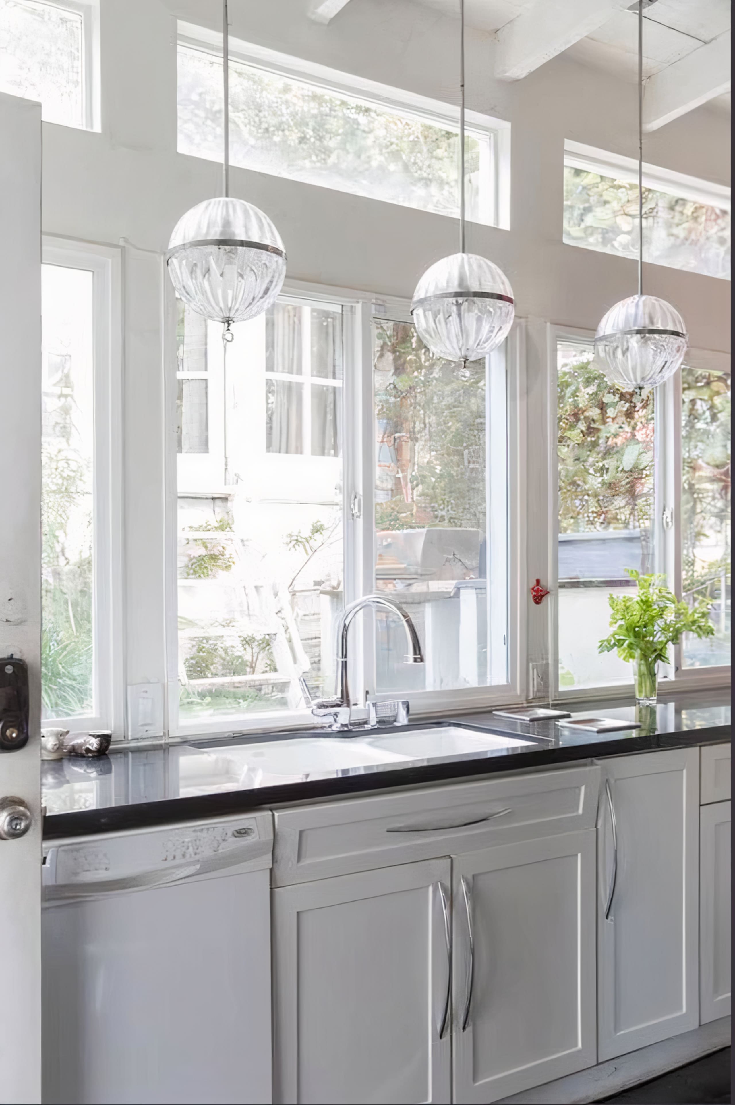 Villa in San Francisco · ★4.93 · 4 bedrooms · 5 beds · 3.5 baths - Image 7