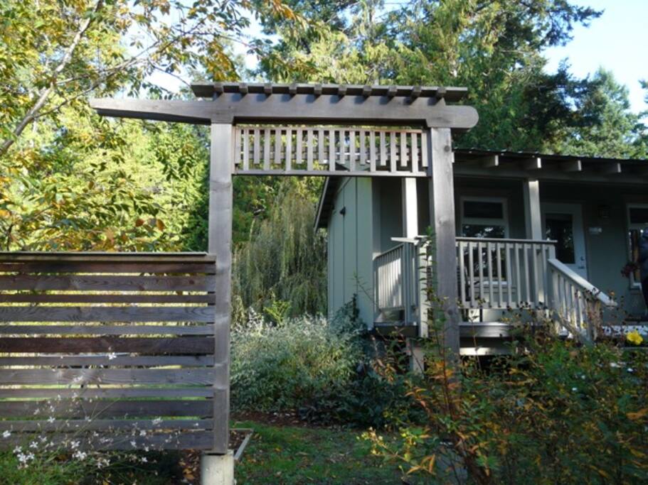 Japanese style arch and privacy screen