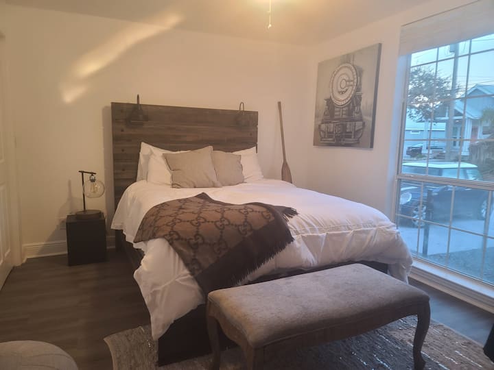 غرفة النوم الرئيسية 