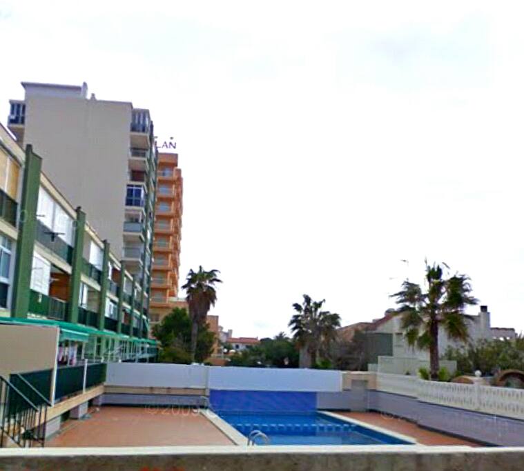 Acceso a piscina privada