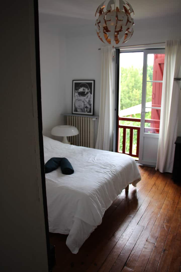 საძინებელი 4