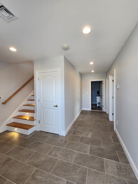 Top performing Airbnb: Clean-Cozy-Comfy. Steps to the Ocean and center! in Salisbury