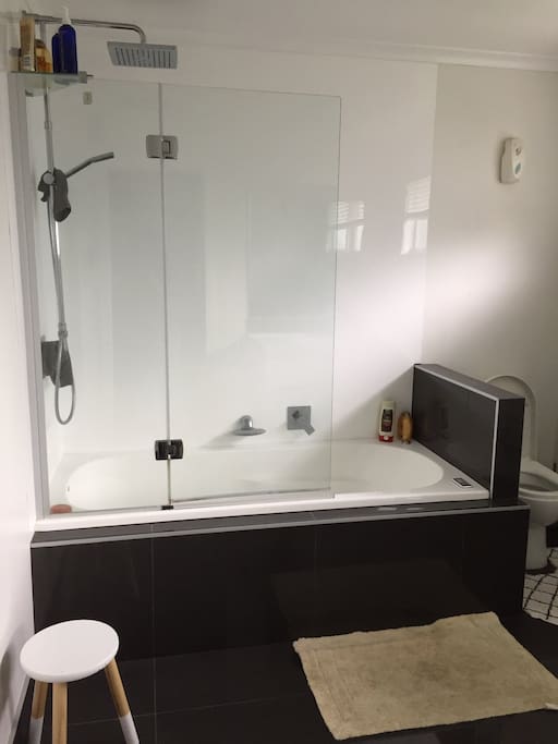 Spa bath + Towels + Hair dryer / straightener, All essential bathroom products are available for your use