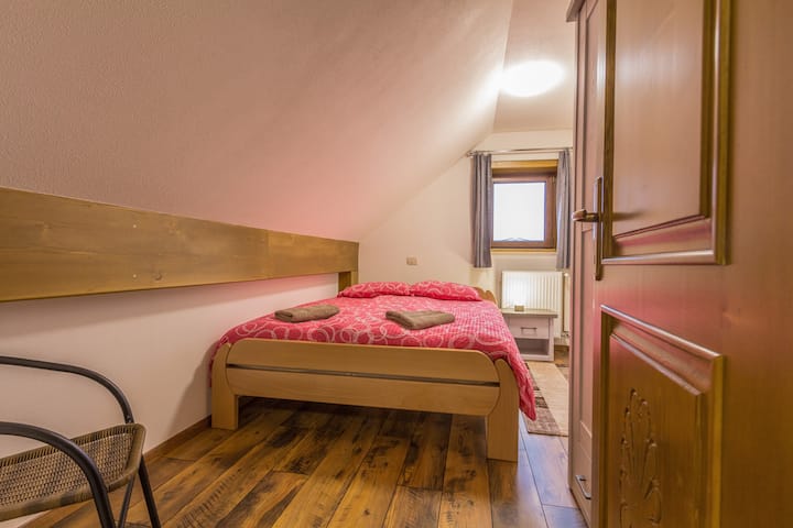 2nd  bedroom in apartment 2 (in mansard, bed 160x200 cm) 