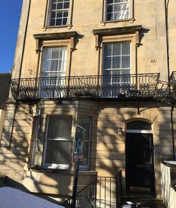 Cosy En-suite room in Clifton