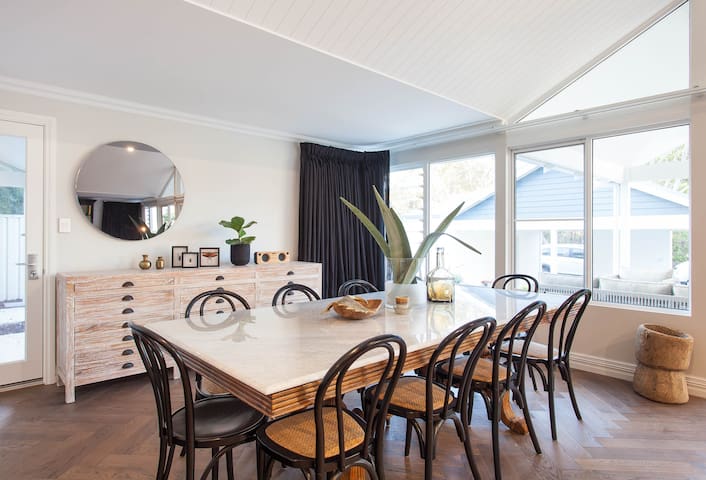 Aquila I Private Properties gallery image 4