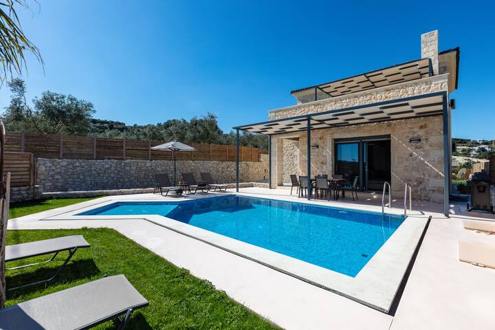 Vera Natura Villa I, with Pool, BBQ & Playground