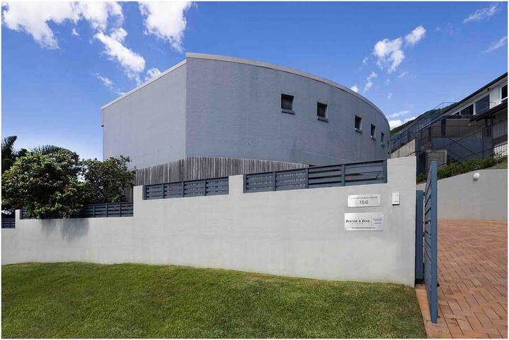 Clifton Beach House Beachfront on Boomerang Beach gallery image 4